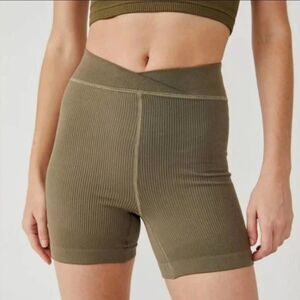 Free People Movement Shorts Womens Size Small Army Green Running Gym Workout